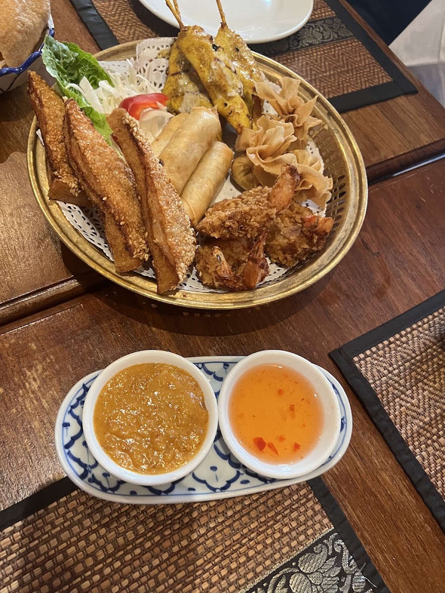 Thai Cottage Photos 2